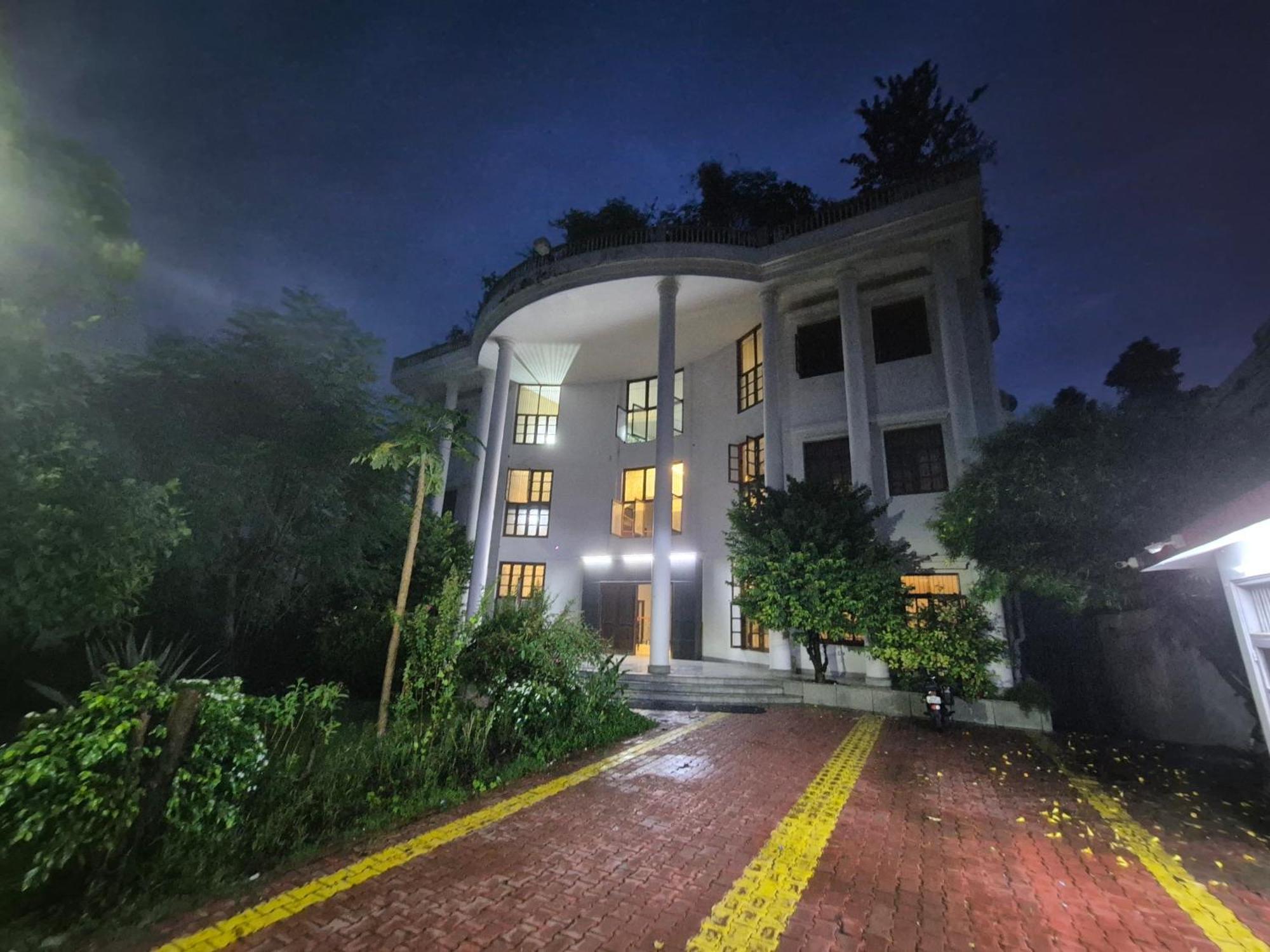 Hotel Mulberry Garden Varanasi Exterior foto